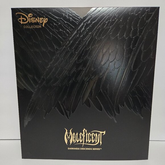 Mattel Creations - Disney Collector DARKNESS DESCENDS SERIES - Maleficent Doll - Picture 7 of 16